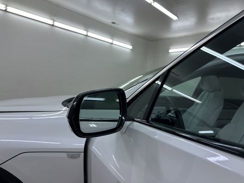 Certified 2025 Cadillac Lyriq Luxury image 15