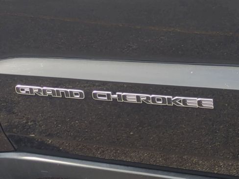 Certified 2020 Jeep Grand Cherokee Laredo image 12