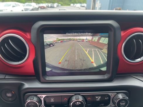 Used 2022 Jeep Wrangler Rubicon AWD/4WD image 20