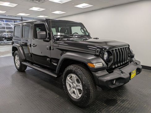 Used 2021 Jeep Wrangler Unlimited Sport S image 3