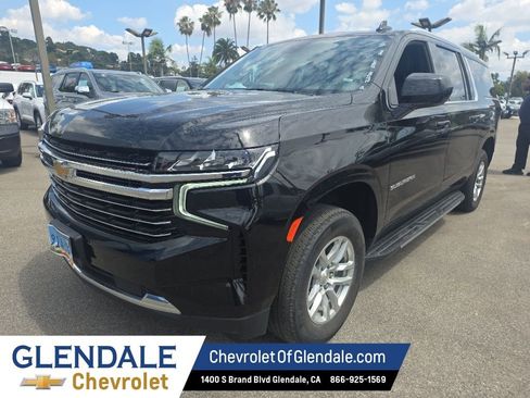 Certified 2024 Chevrolet Suburban LT AWD/4WD image 1
