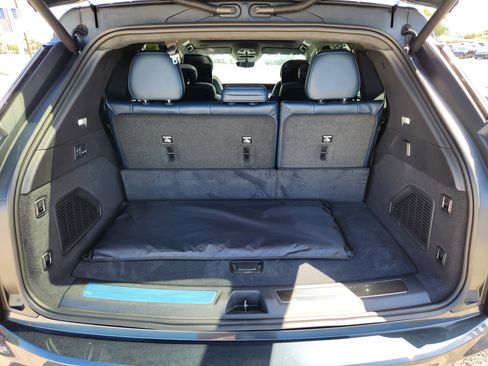 New 2025 Cadillac Escalade IQ Luxury 2 image 11