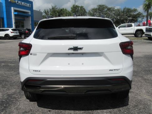 Used 2025 Chevrolet Trax ACTIV w/ Driver Confidence Package FWD image 7