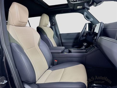 Used 2025 Lexus GX 550 AWD/4WD image 34