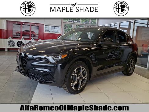 New 2025 Alfa Romeo Stelvio Sprint image 1
