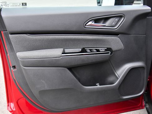 Used 2024 Honda Prologue EX image 14