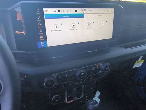 New 2025 Jeep Gladiator High Tide image 34