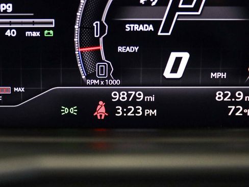 Used 2023 Lamborghini Urus Performante AWD/4WD image 3