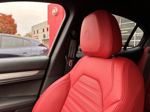 New 2025 Alfa Romeo Stelvio Sprint w/ Veloce Package image 24