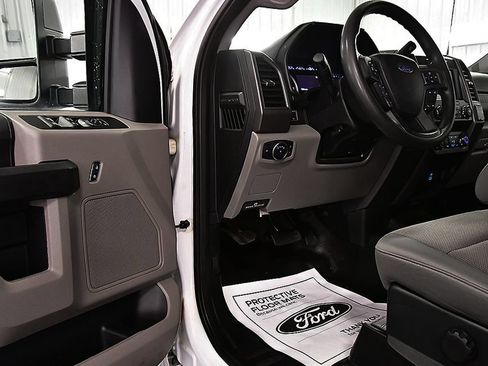 Used 2020 Ford F250 XL w/ STX Appearance Package AWD/4WD image 19