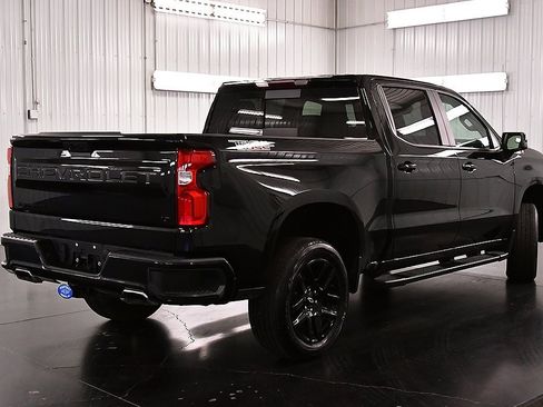 Used 2021 Chevrolet Silverado 1500 LT Trail Boss w/ Convenience Package II image 7