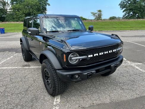 Used 2025 Ford Bronco Badlands AWD/4WD image 2