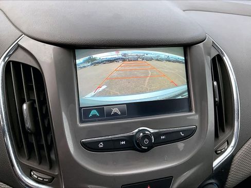 Used 2017 Chevrolet Cruze LT image 26