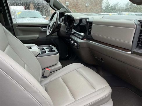 Used 2025 GMC Sierra 1500 SLT image 24
