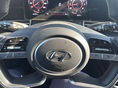 Used 2023 Hyundai Elantra SEL w/ Convenience Package