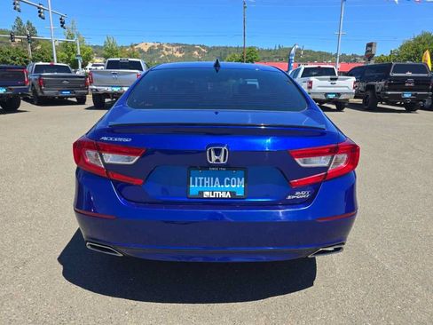 Used 2022 Honda Accord Sport image 4