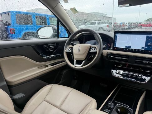 Used 2023 Lincoln Corsair AWD w/ Equipment Group 101A image 50