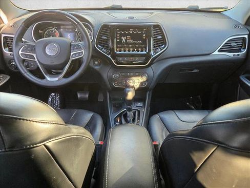 Used 2019 Jeep Cherokee Overland w/ Technology Group image 19