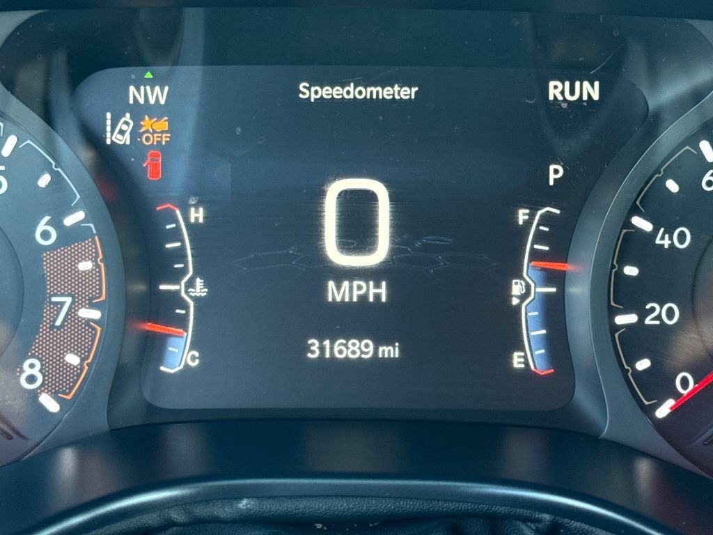 Used 2025 Jeep Compass Latitude AWD/4WD image 37