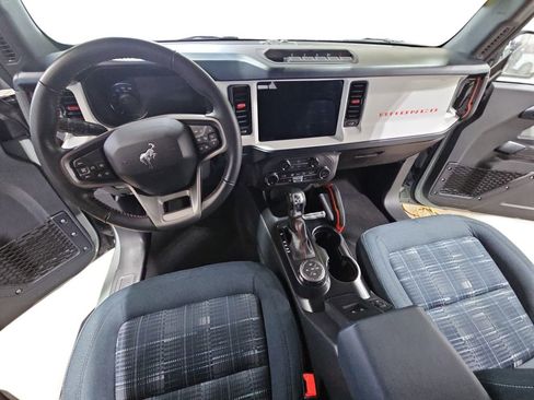 Used 2024 Ford Bronco Heritage Edition image 9