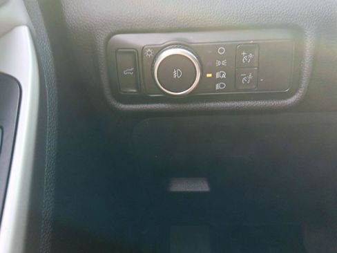 Used 2023 Ford Explorer XLT w/ Equipment Group 202A AWD/4WD image 22