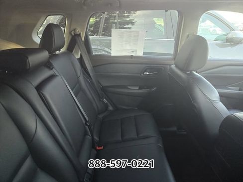 Used 2023 Nissan Rogue SL w/ SL Premium Package AWD/4WD image 8