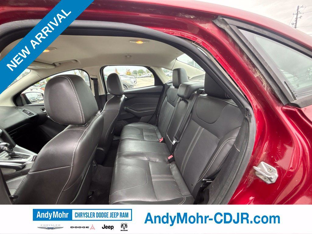 Used 2014 Ford Focus SE w/ Equipment Group 201A FWD image 12