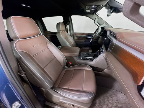 Certified 2025 GMC Sierra 1500 Denali image 27
