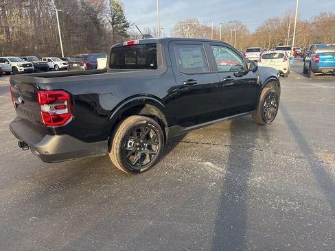 New 2026 Ford Maverick Lariat w/ Black Appearance Package image 38