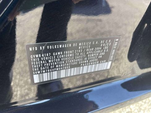 Used 2023 Volkswagen Jetta SE w/ Panoramic Sunroof Package FWD image 19