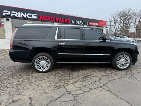 Used 2018 Cadillac Escalade ESV Platinum image 8