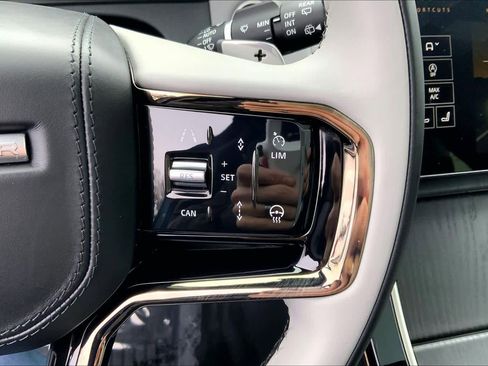 Used 2026 Land Rover Range Rover Velar Dynamic SE image 24