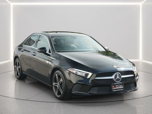Used 2021 Mercedes-Benz A 220 4MATIC w/ Premium Package image 11