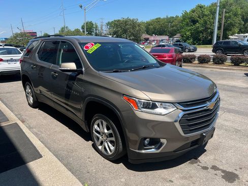 Used 2020 Chevrolet Traverse LT FWD image 8