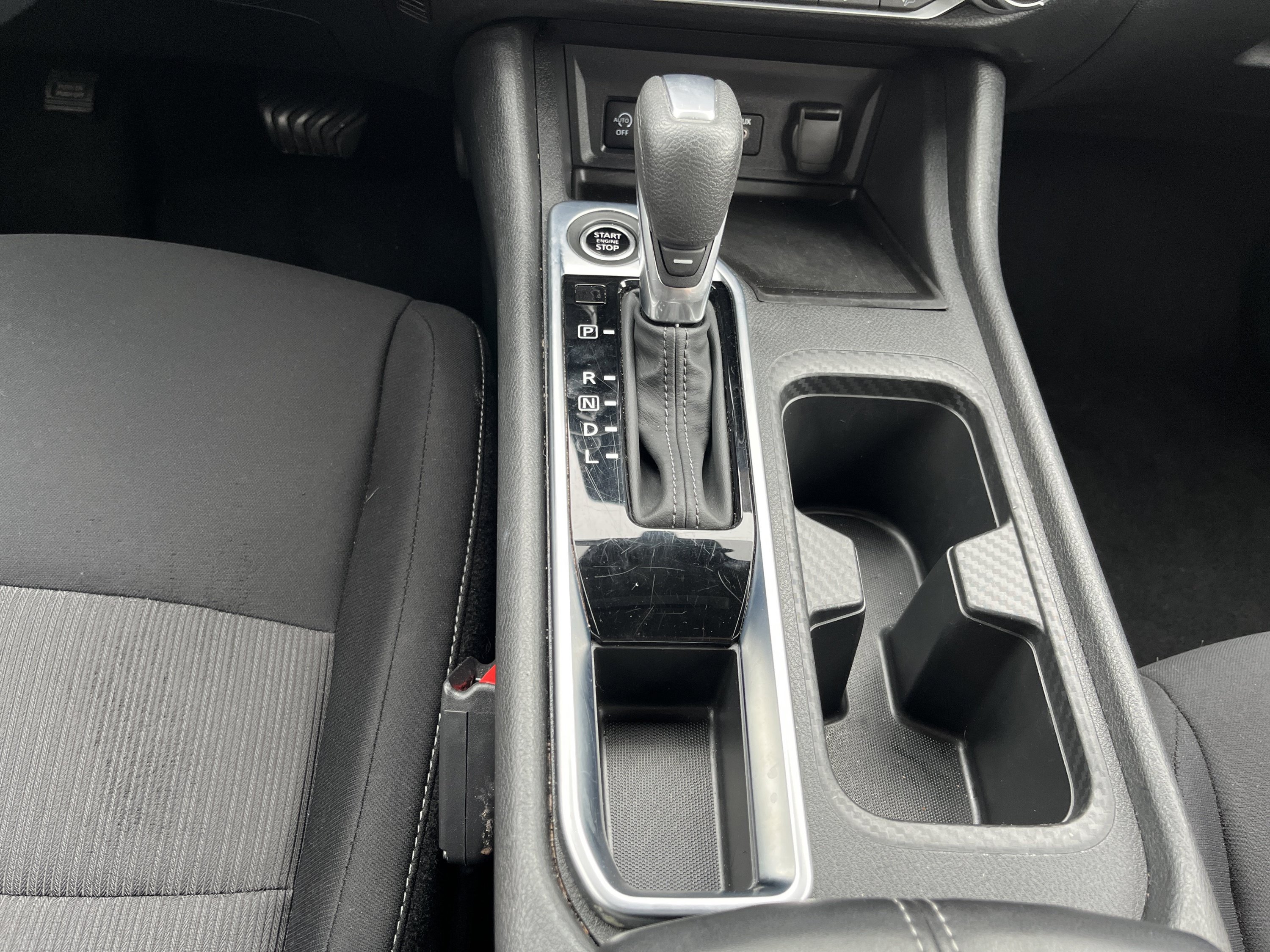 Used 2025 Nissan Sentra SV FWD image 25