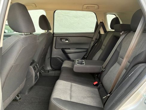 Used 2025 Nissan Rogue SV FWD image 28