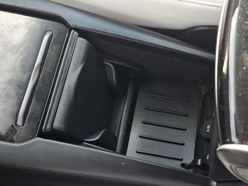 Used 2020 Tesla Model X Long Range image 25