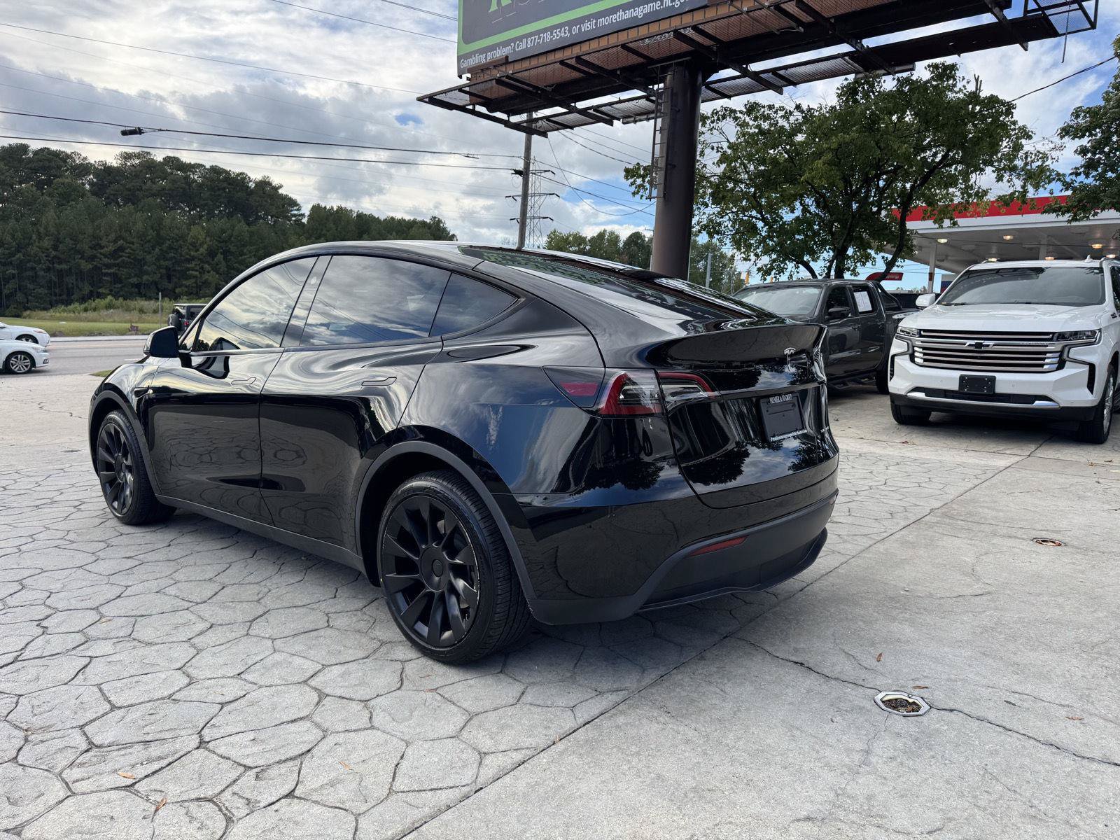 Used 2023 Tesla Model Y Long Range AWD/4WD image 7