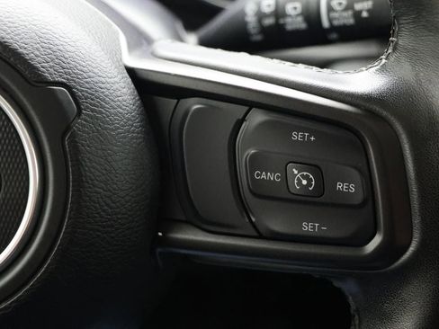 Used 2023 Jeep Wrangler Unlimited w/ Cold Weather Group image 16