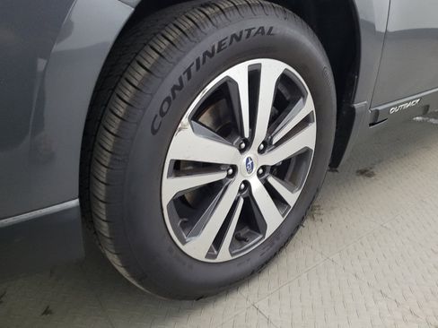 Used 2018 Subaru Outback 2.5i Limited AWD/4WD image 31