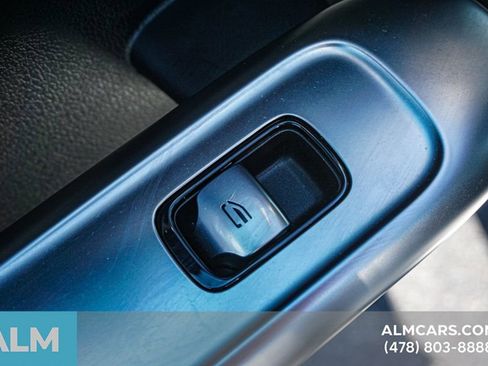 Used 2025 Mercedes-Benz C 300 Sedan image 51