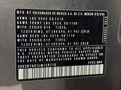 Used 2020 Volkswagen Tiguan SEL image 32