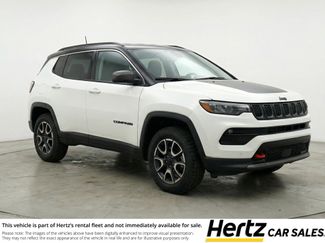 Used 2025 Jeep Compass Trailhawk video 1