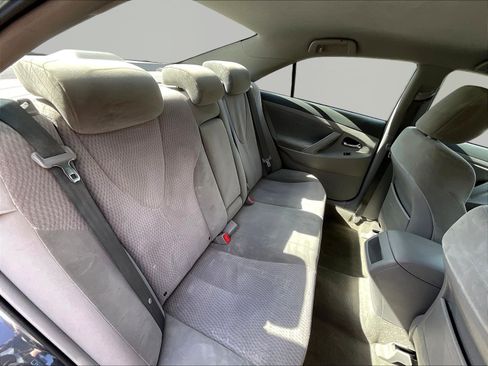 Used 2010 Toyota Camry LE FWD image 24