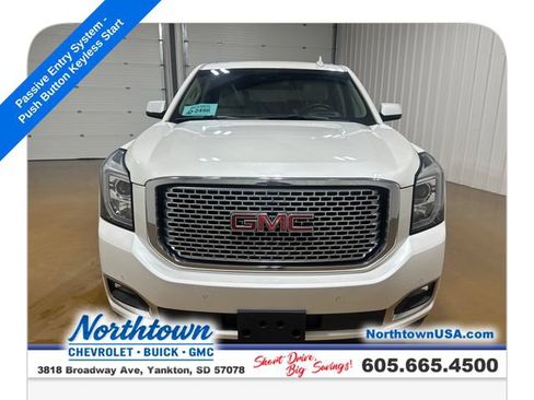 Used 2017 GMC Yukon Denali w/ Open Road Package AWD/4WD image 9