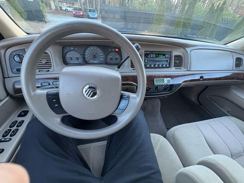 Used 2005 Mercury Grand Marquis GS image 18