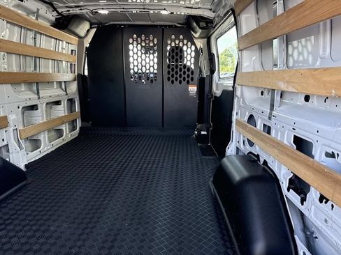 Used 2025 Ford Transit 250 Low Roof w/ Exterior Upgrade Package RWD image 7
