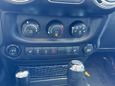 Used 2017 Jeep Wrangler Unlimited Sahara w/ Quick Order Package 24E Chief image 28