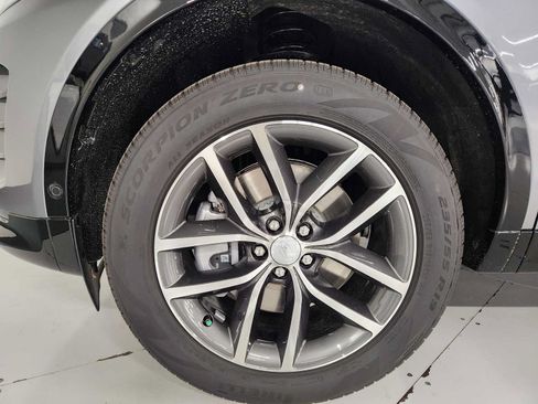 New 2026 Land Rover Discovery Sport Landmark AWD/4WD image 8