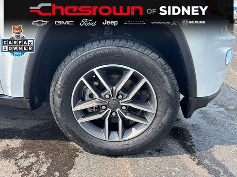 Used 2020 Jeep Grand Cherokee Limited AWD/4WD image 12
